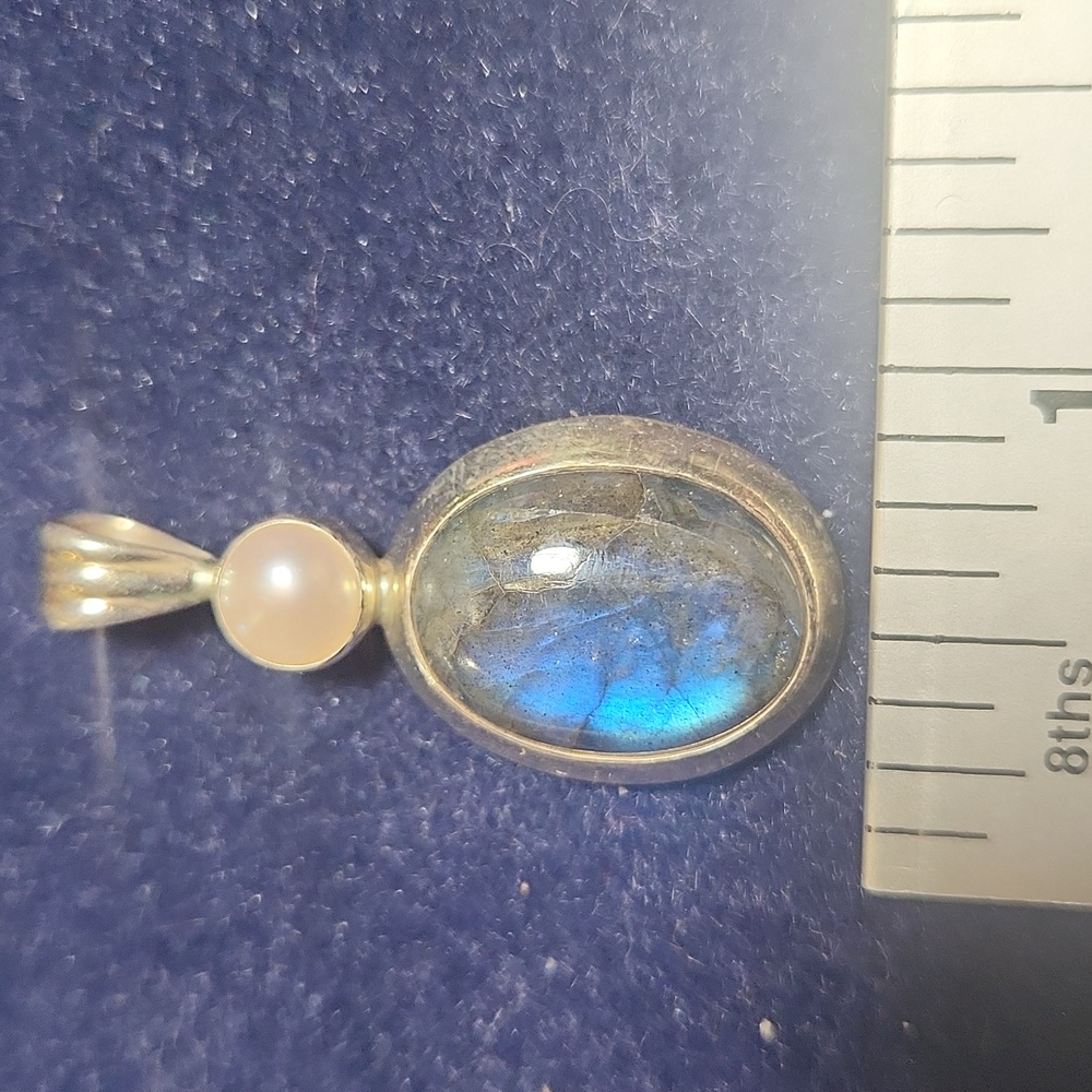 Sterling Silver and Labradorite Gemstone Pendant